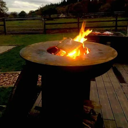 Vakantiehuis Cocooning Romantique Avec Jaccuzzi Prive Ancinnes